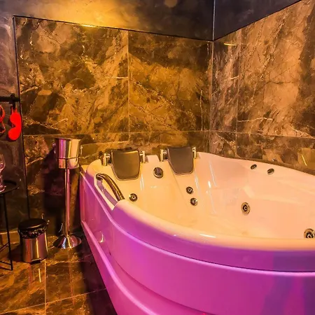 Love hotel Red