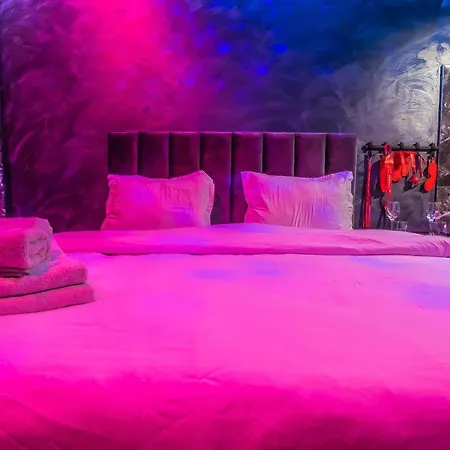 Red Love hotel *
