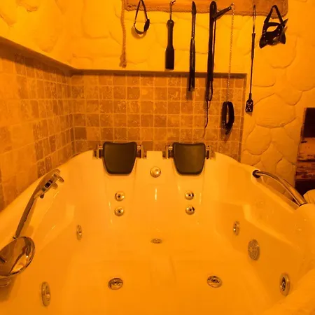 Red Love hotel