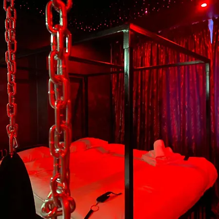 Red Love hotel